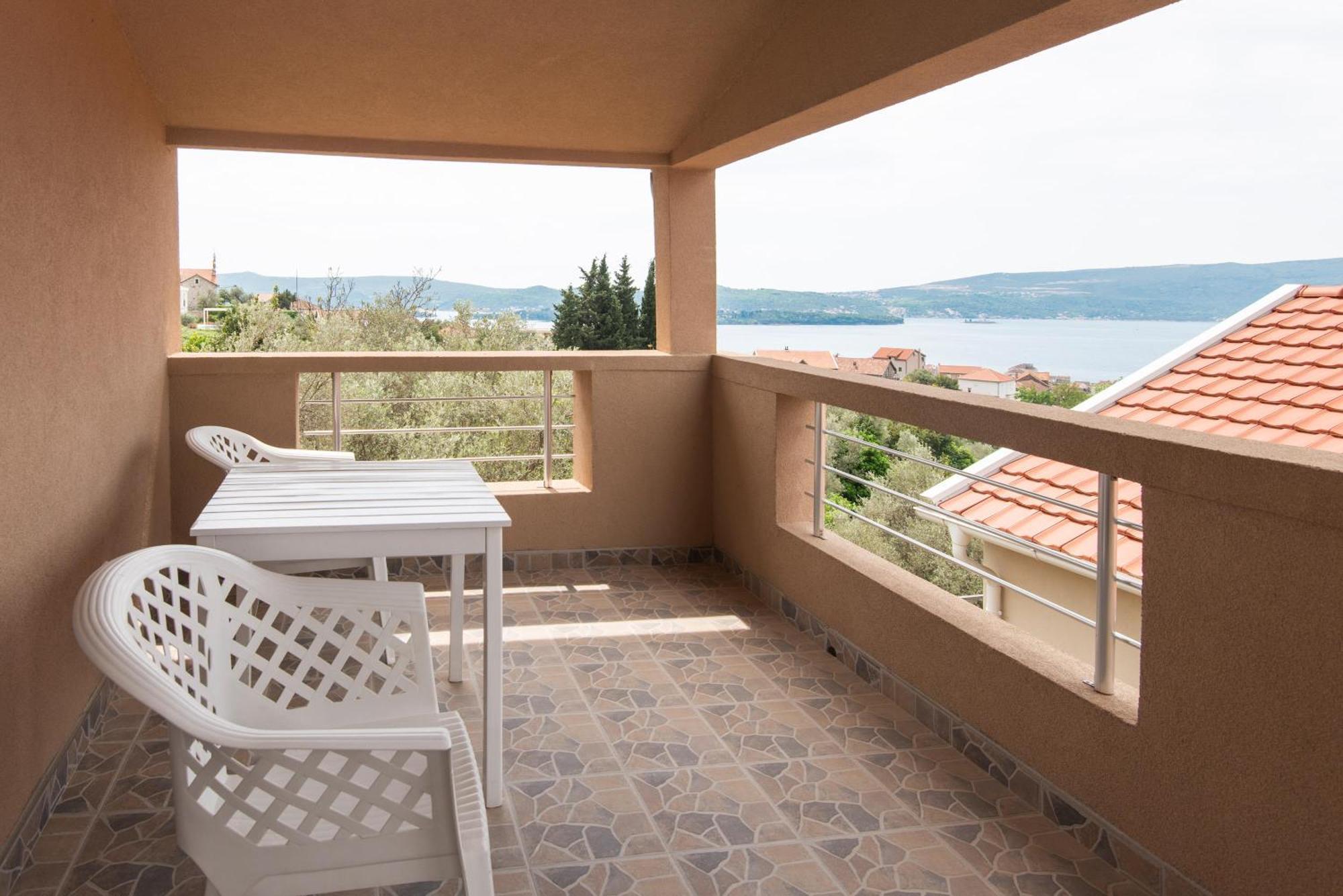 Hillside Vista Apartments Тиват Екстер'єр фото
