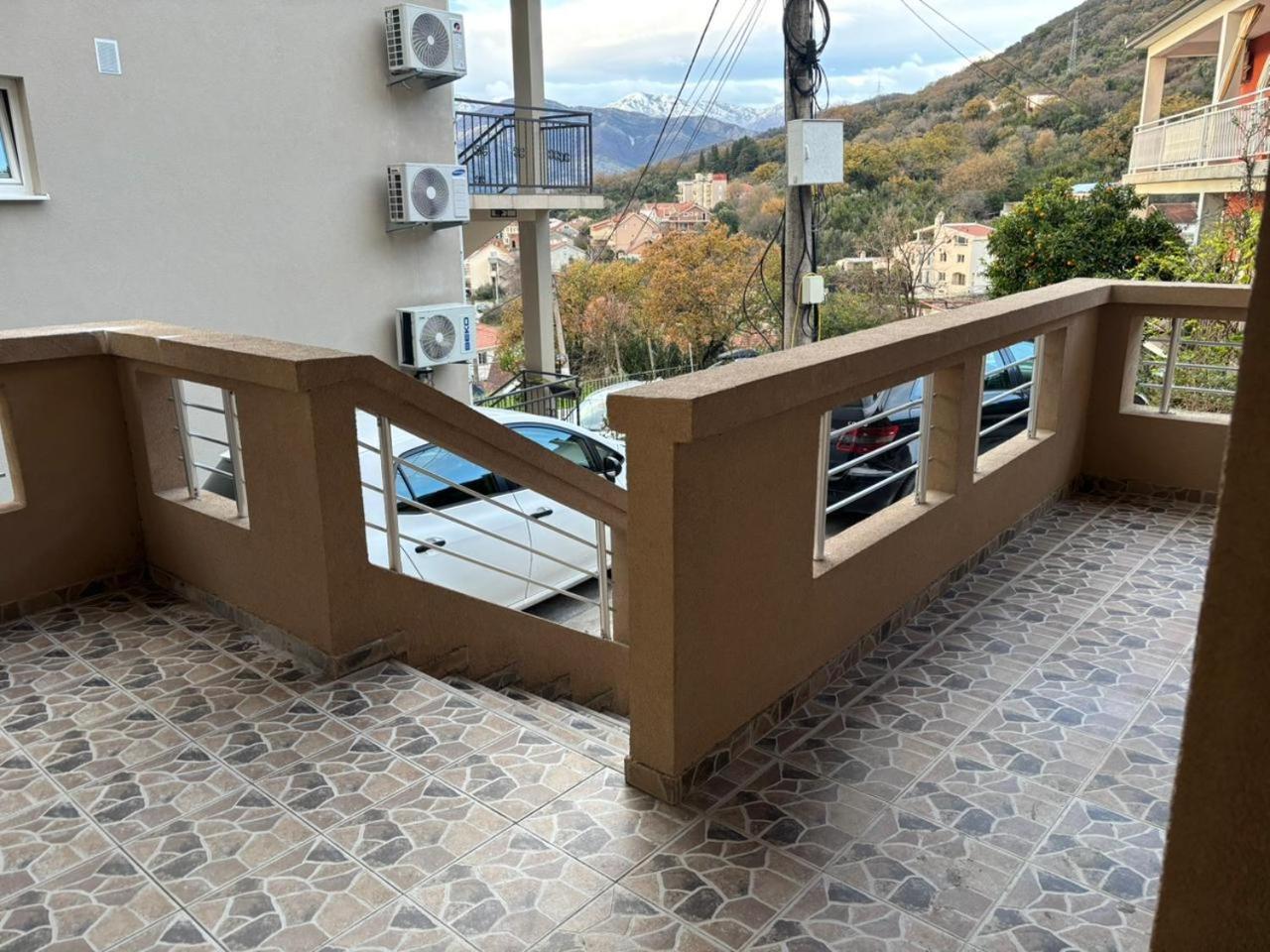 Hillside Vista Apartments Тиват Екстер'єр фото